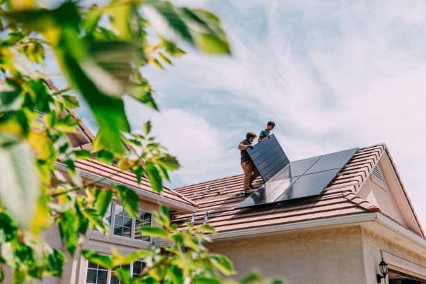 Best Roof Gutter Cleaning  in Kinsley, KS